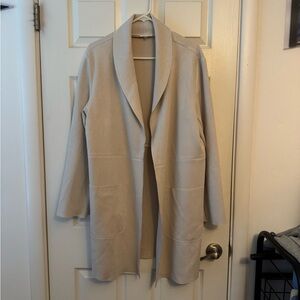 Elegant Beige Women's Blazer